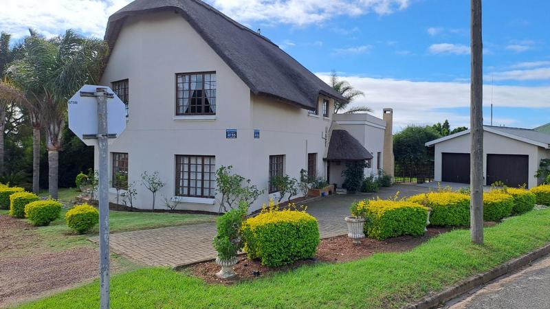 4 Bedroom Property for Sale in Albertinia Western Cape